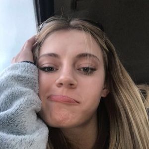 Meet your Posher, Corynnr